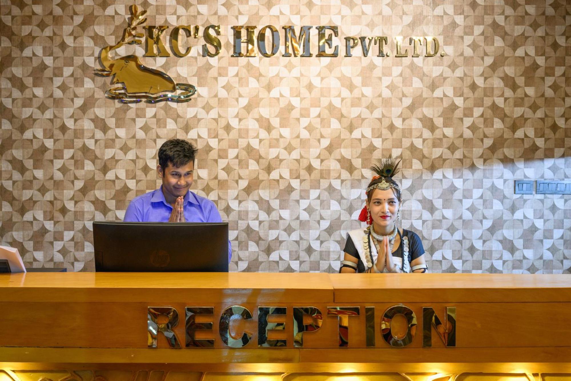 Kc'S Home Sauraha Exteriör bild